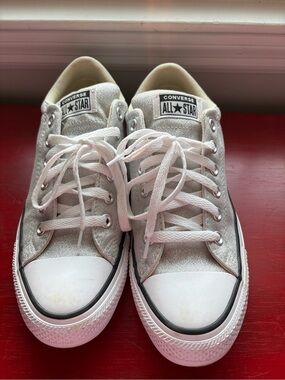Converse Low Top Sneakers in Cream and Silver